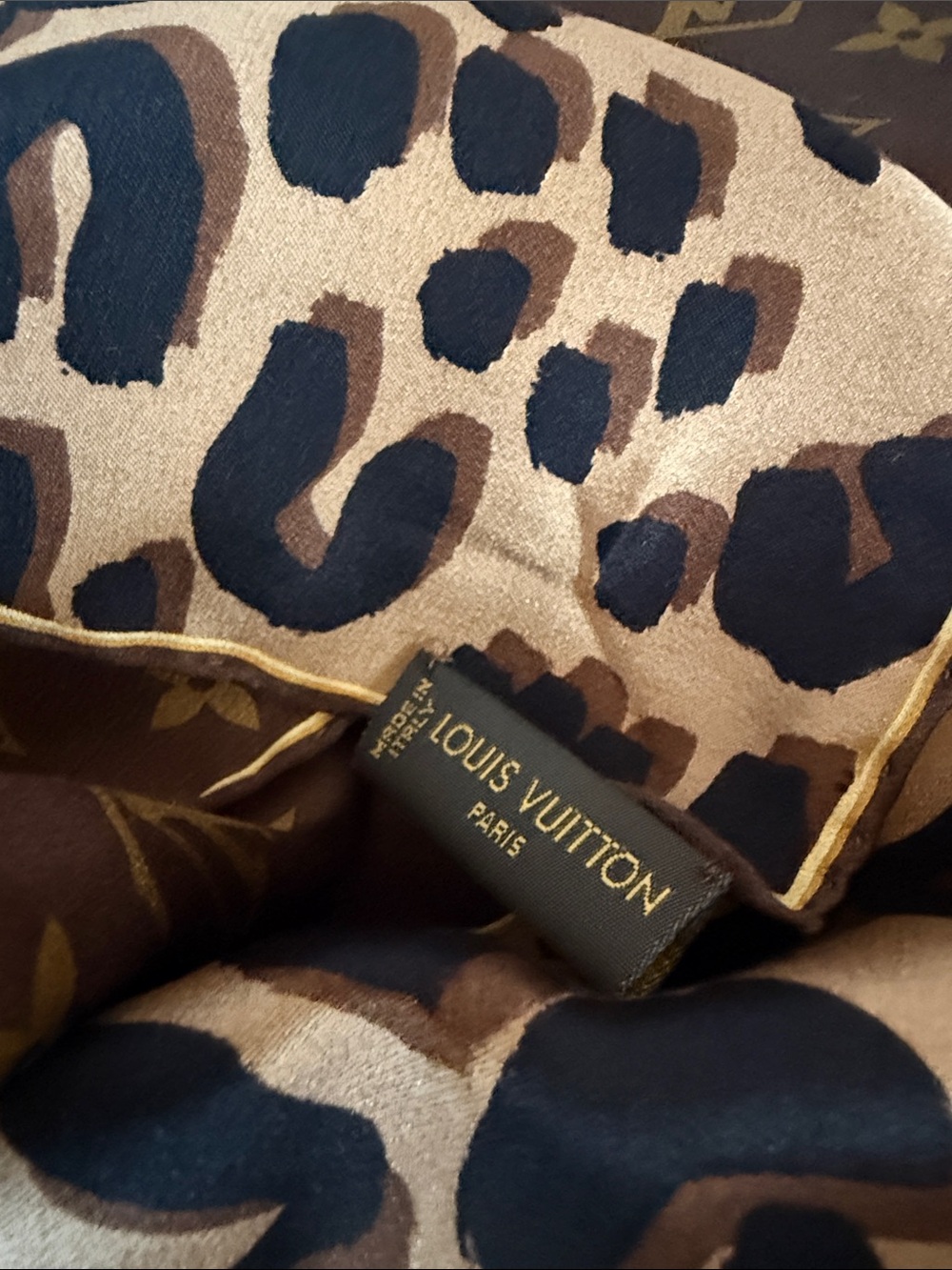 Louis Vuitton Brown & Tan Leopard Monogram Silk Wrap - Picture 2 of 7